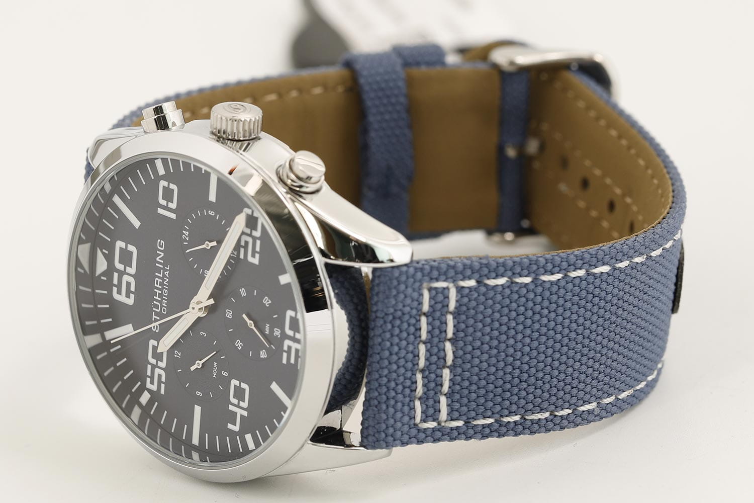 Stuhrling Stuhrling Aviator 4001.4 , наручные мужские часы фото под углом