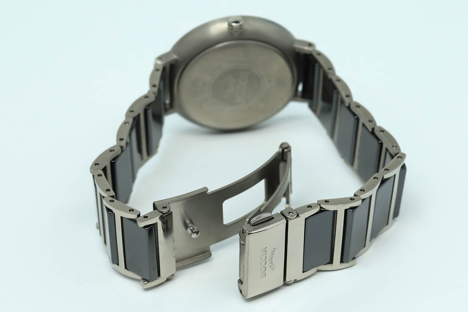 Boccia Titanium Boccia Titanium 3331-02  - задняя крышка керамика титан металл корпуса, германия часы