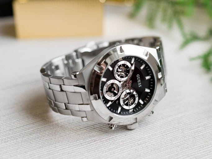 Guess GW0260G1 мужские часы застежка крупным планом