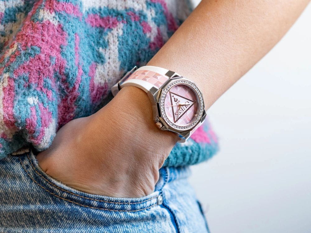 Guess Guess Resort GW0834L2 , наручные женские часы фото под углом