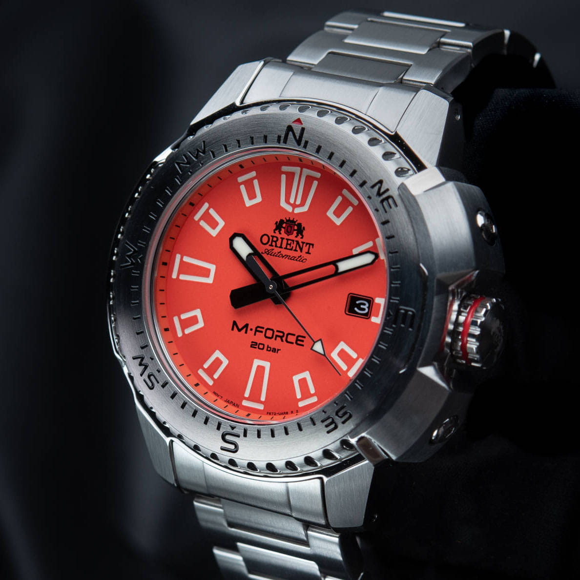 Orient Orient M-Force RA-AC0N02Y (RN-AC0N02Y), m-force япония мужские часы на браслете нержавеющая сталь боковой вид