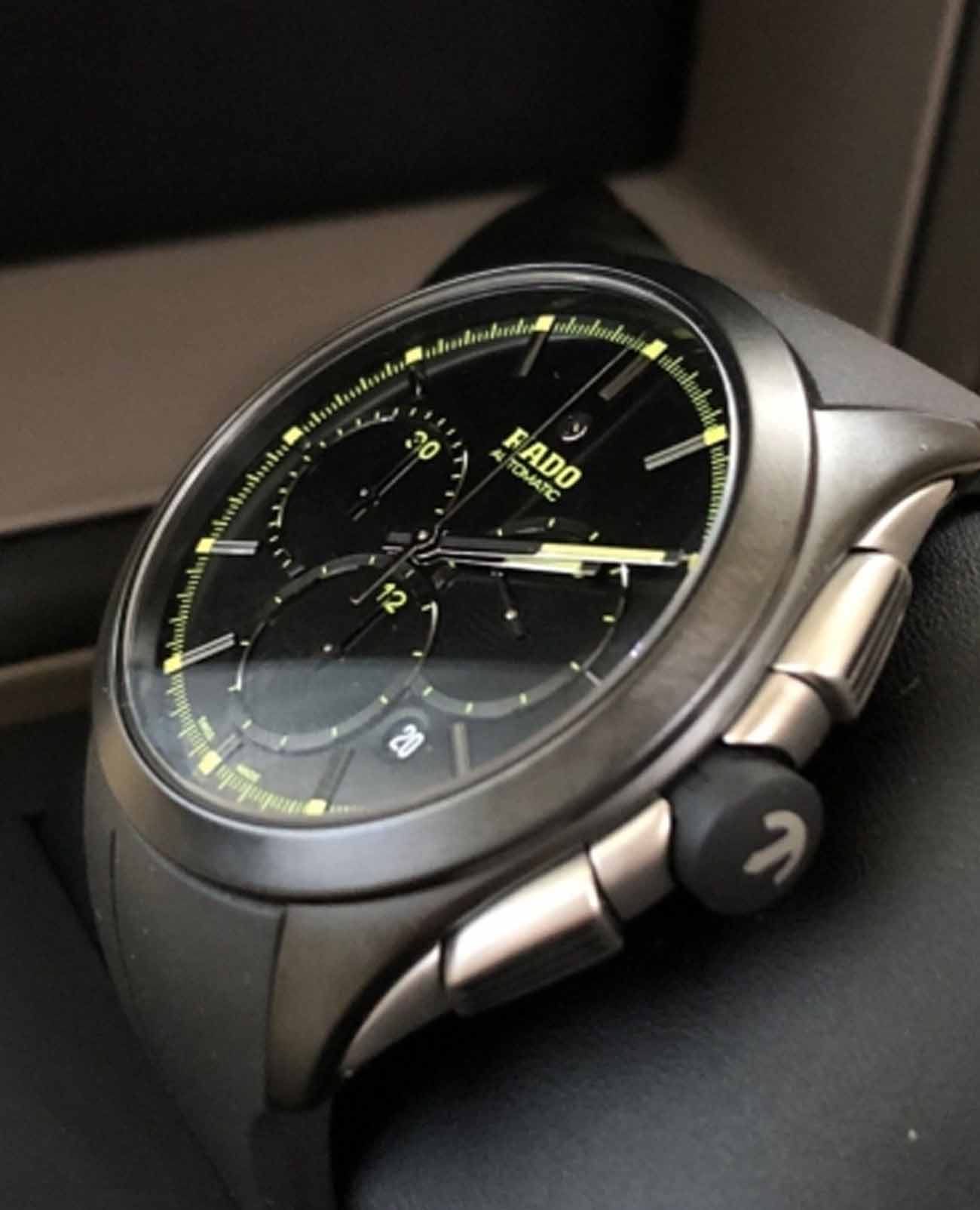 Rado Rado HyperChrome Automatic Chronograph R32525179 механические мужские часы часы крупный план черный циферблата