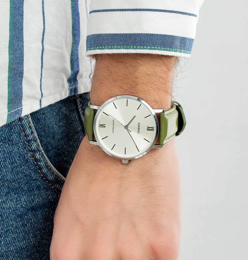 Casio Casio Collection MTP-VT01L-3BUDF (MTP-VT01L-3B) , наручные мужские часы фото под углом