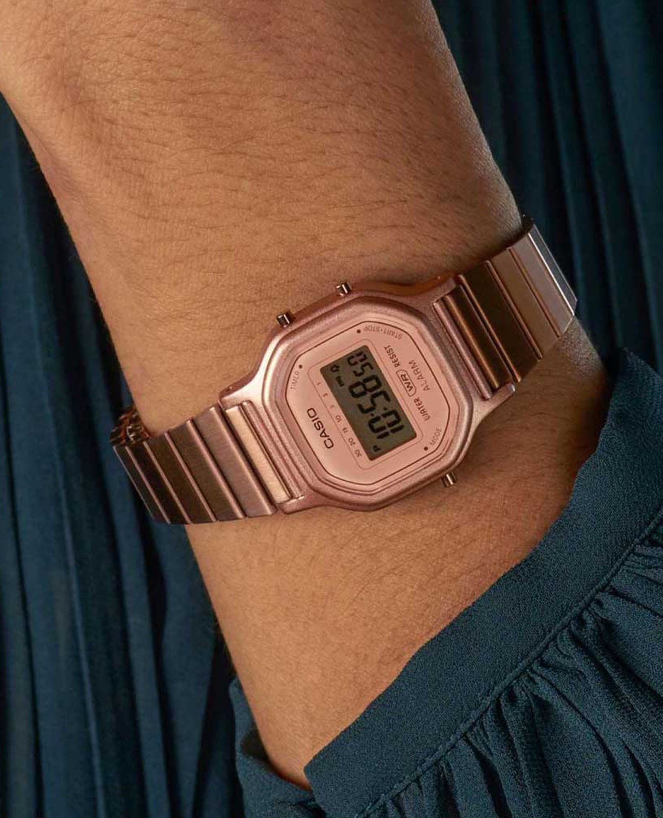 Casio Casio Collection  LA-11WR-5AEF Retro, наручные женские часы фото под углом