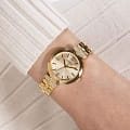 Guess GW0762L2